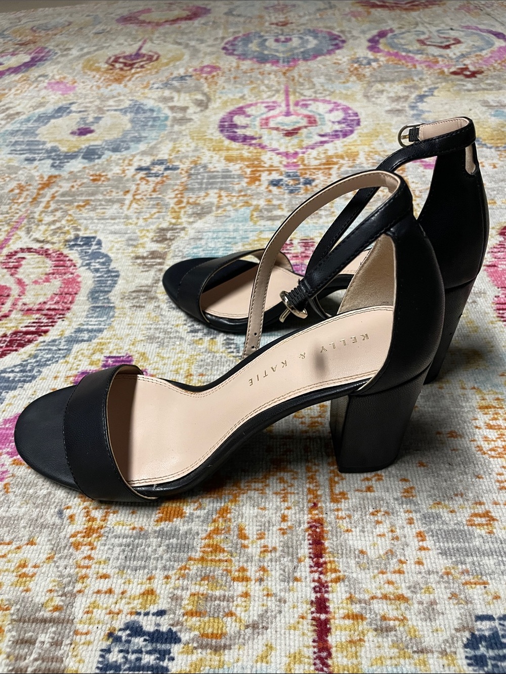 Kelly & Katie Strappy Black Sandals 8